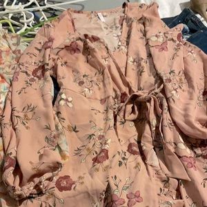 Beautiful barely worn pink dress with pockets!